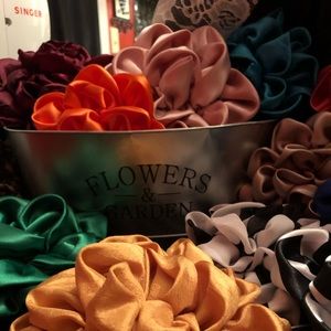 Gorgeous handmade flowers for Accessorizing